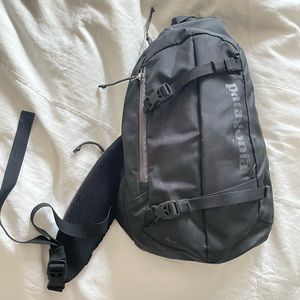 Black Patagonia 8L Atom Sling